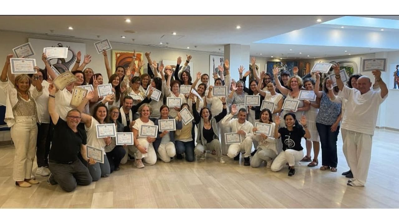 Encuentro de Reiki en entorno cercano al mar